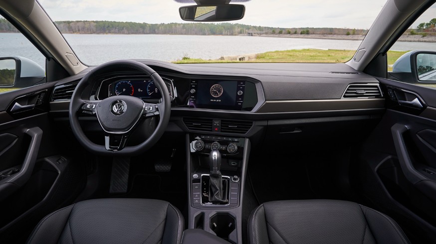 Volkswagen Jetta нового поколения для РФ: два мотора и цифровая «приборка»